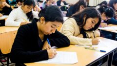 Listado de seleccionados del segundo y tercer grupo de renovación de la beca de asistencia económica semestre 2025-1